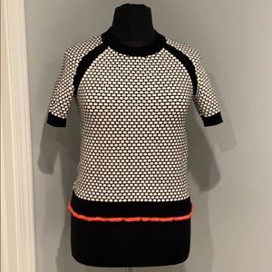 Short sleeve sweater
